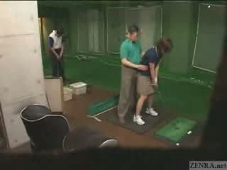 Shumë duart në japoneze golf lesson