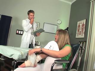 Disabled babe starts to feel toe sucking