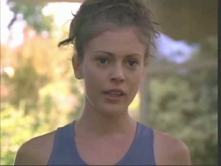 Alyssa milano hugo basen