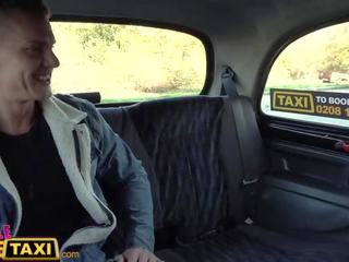 Female fake taxi sabien demonia gets suo gigantic tette fuori per thrills