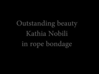 パーフェクト slaves 提示: outstanding beauty kathia nobili.