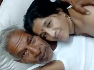 Indické strýko sex jasný hindi s priateľka: zadarmo porno 4b