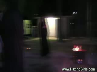 Ексцентрични lezzy hazing ritual