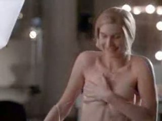 Angelina jolie di pertama seks adegan