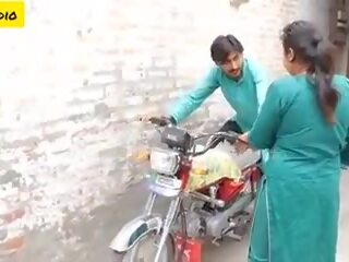 Desi bike 타기 여성 와 a 대단히 뜨거운 바보, 포르노를 83