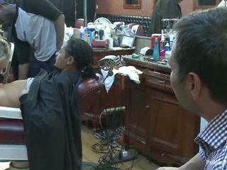 Трохи barbershop з блудниця a голити і a haircut two цицьки